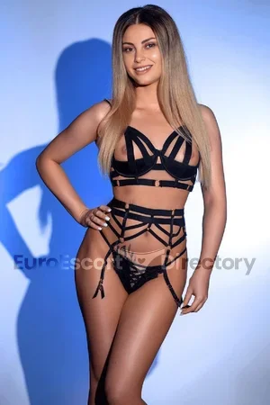 Janifer Euro Escort