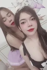Mune Linn duo with girl