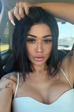 Bella J