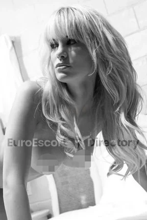 Fiona Euro Escort