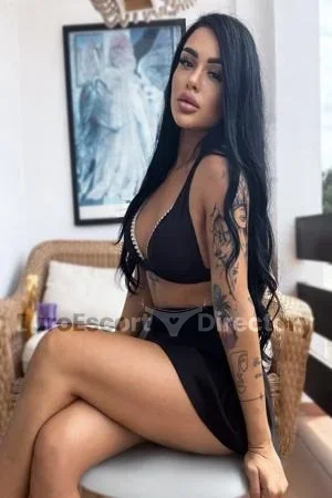 Eva Sparkles escort