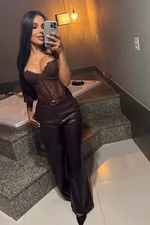 Lauren Masseuse