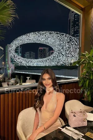 Kylie escort