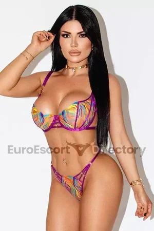 Social friendly EE Kylie