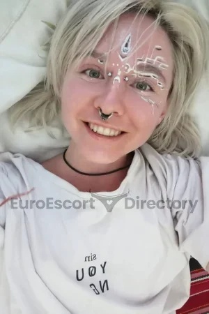 Alien Priestess