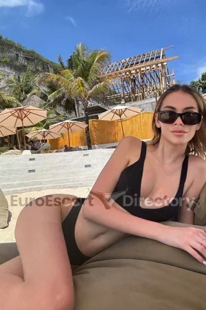 Roxy Euro Escort
