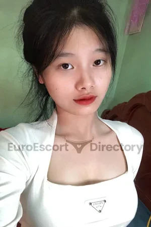 Duyen escort