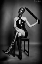 Dominatrix Isis Pornstar