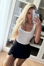 Zoya