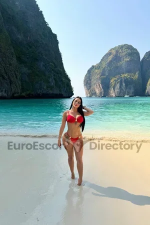 Jennifer Euro Escort