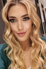 Bella Skye