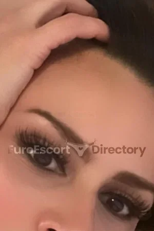 Paula Euro Escort