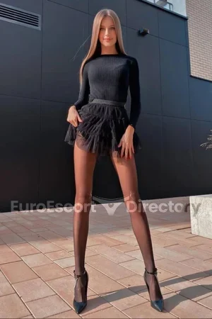 Essa Euro Escort