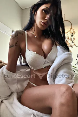 Bella J