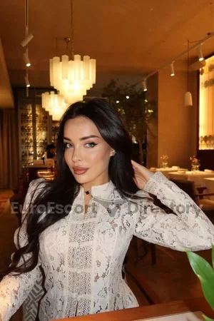 Eva Euro Escort