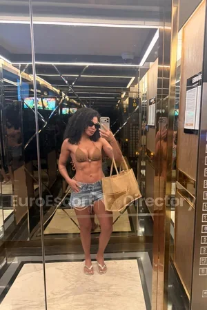 Larissa Massage