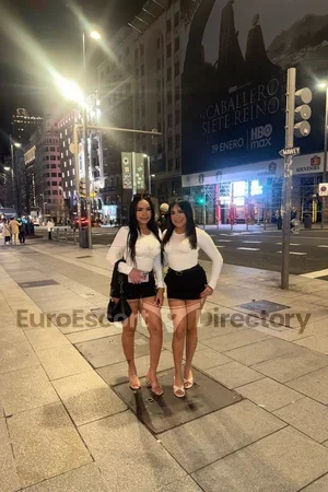 Mia Camilita duo with girl Euro Escort