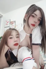 Mune Linn duo with girl