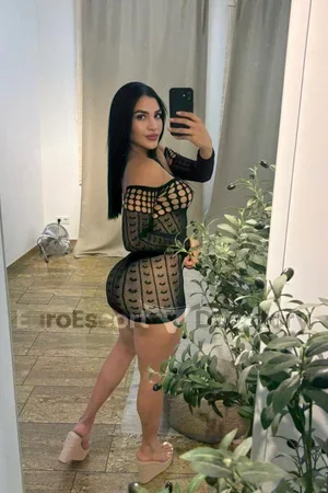 Mia Euro Escort