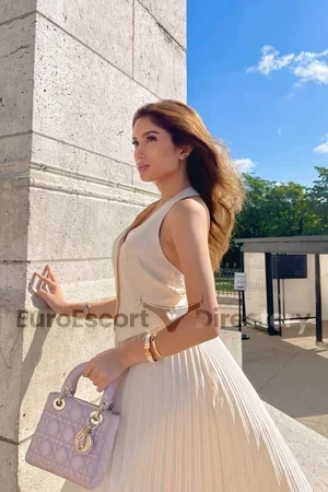Jeannine Euro Escort