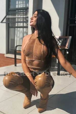 Bella J