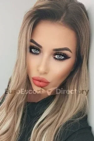 Melina escort