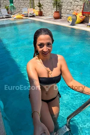 Zara Euro Escort