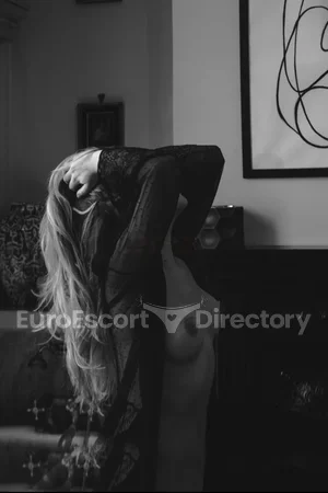 Valeria Noir escort