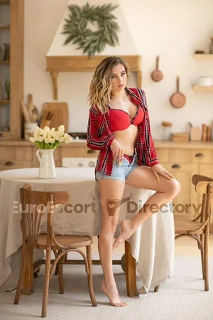 Anitta escort