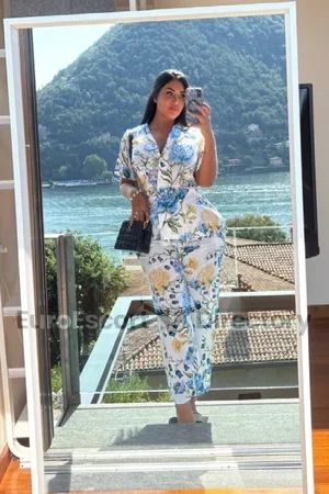 Yazmina Euro Escort