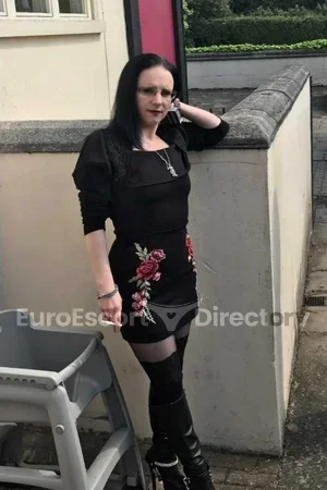 Brum Party girl