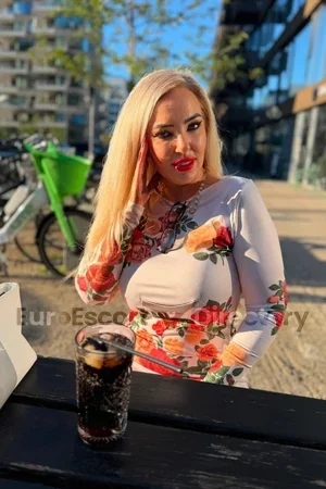 Linda Masseuse