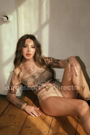 Leya escort