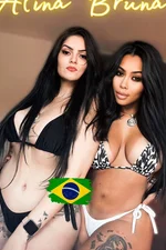 Bruna Paola duo with girl