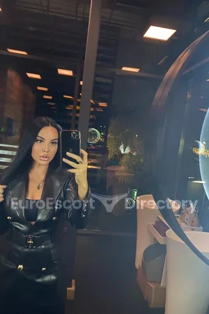 Mira escort