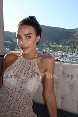 Eva escort