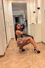 Mia