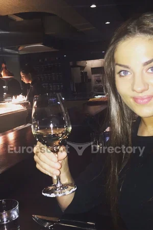 Laura Euro Escort
