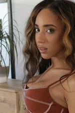 Luna Pornstar