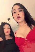 Nahomy Mia duo with girl
