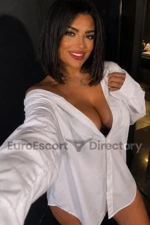 Lara escort