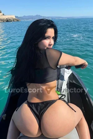 Isis Bum