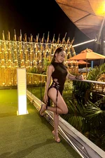 Bella
