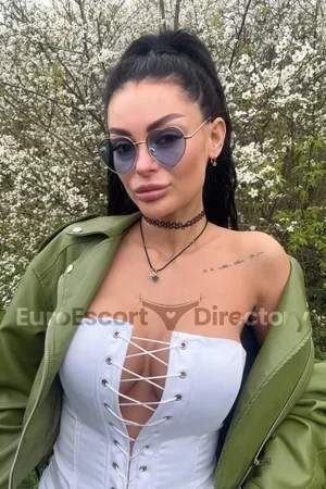 Karina Euro Escort
