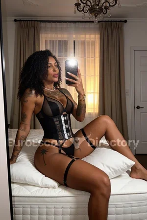 Karina Euro Escort