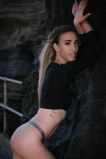 Bella Skye