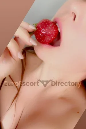 Ria Masseuse