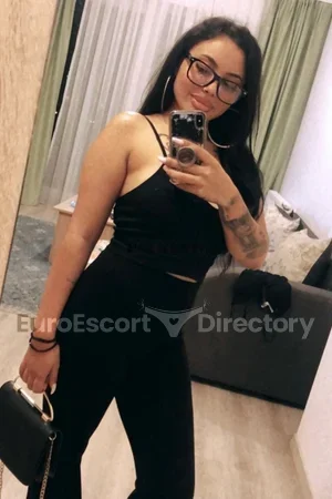 Emma escort
