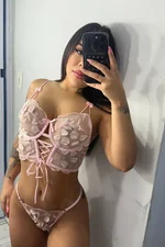 Charllote Masseuse