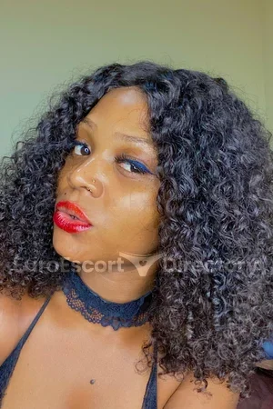 Cecilia Euro Escort